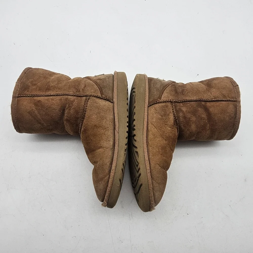 UGG Australia Boots KIDS Size 3 Brown Classic Short Shearling Suede Winter 5251